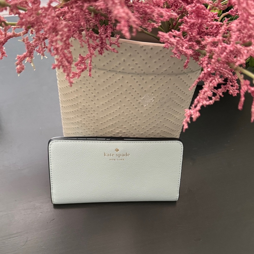 ♠️Kate Spade Soft Blue Wallet